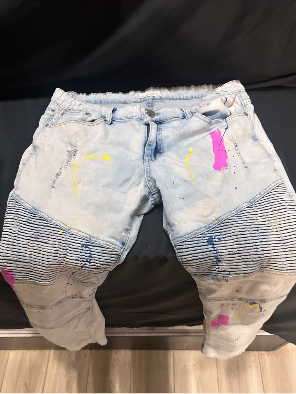 Light Wash Paint-Splatter Men’s Jeans - Light Blue-blond trust-size 38/32-#536